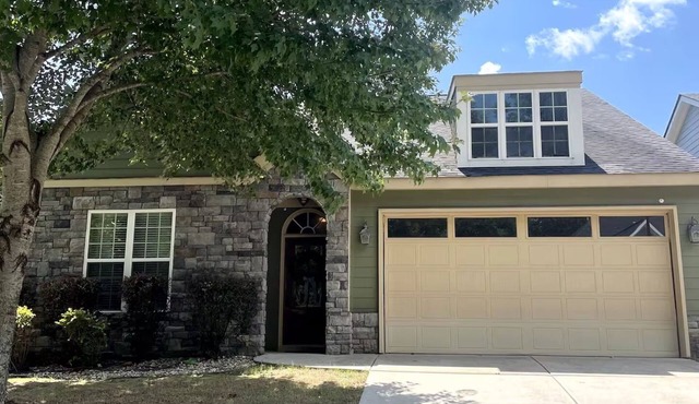 Masters rental 0.95miles from course