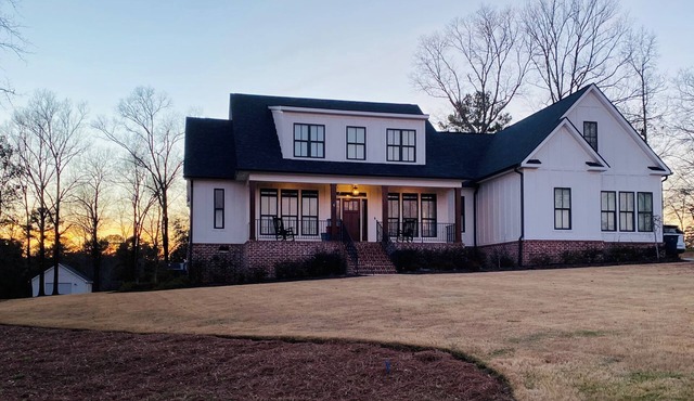 Masters Rental: 6 bed, 5.5 bath, outdoor kitchen and pool