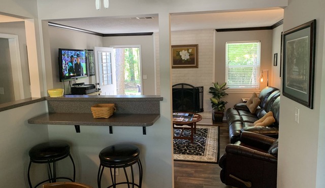 Master’s Week 3Bd/2Ba Only 2 Mi from Free Parking at Master’s ONLY $750!