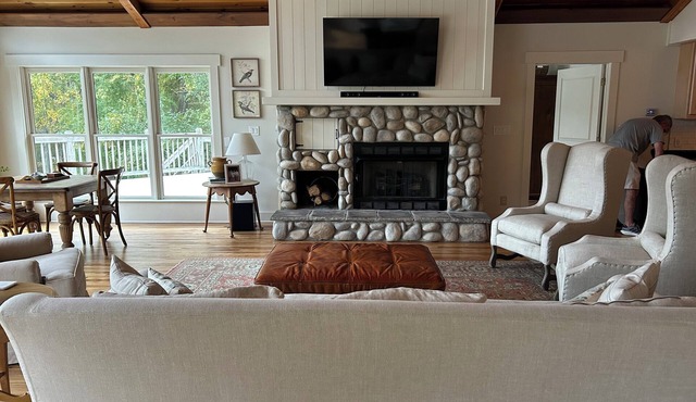 Master’s Week Charming 7-bedroom cottage with WiFi and AC on Lake Oconee