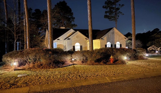 Masters Week Escape – Blooming Gardens & Quiet Retreat. in Aiken SC with AC