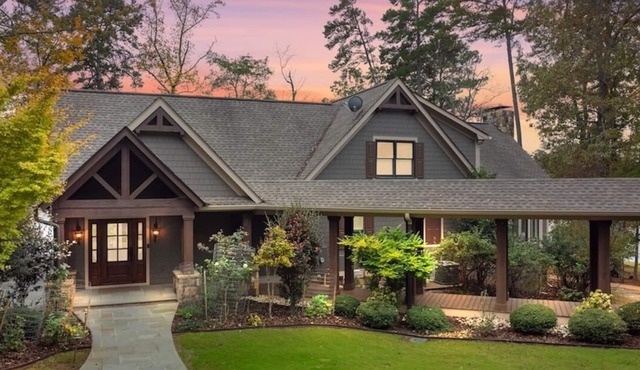 Masters Week Lakefront Retreat Sleeps 14 Game Room, Dock & Stunning Views