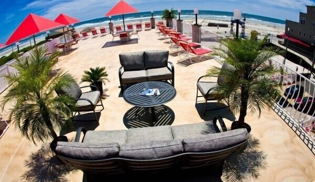 Matador Oceanfront Resort