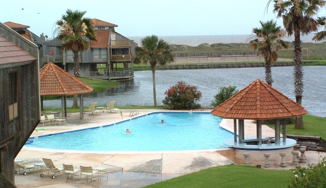 Matagorda Beach Condo Pool, Internet