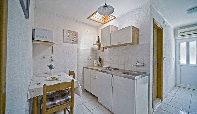 Matana Pomena - A2 One bedroom apartment with balcony and sea view
