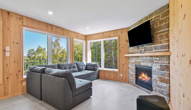 Matawinie cottage near Lac Taureau and ATV/snowmobile trail!