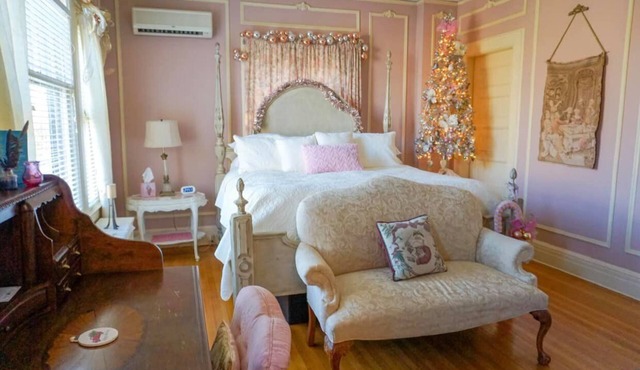 Mathis House Bed & Breakfast and Victorian Tea Room at the Jersey Shore