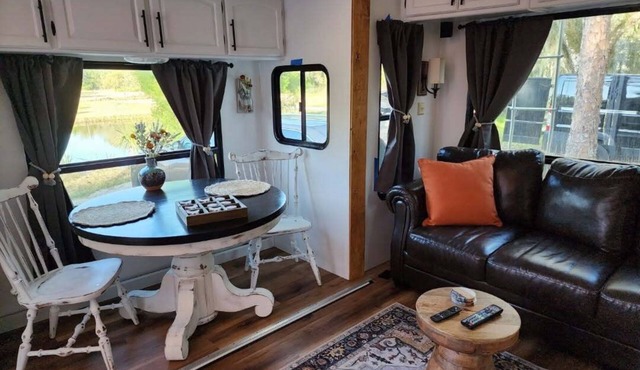 Matilda the RV: Charming 5 Acre Retreat with Beautiful Gazebo, Garden & Chickens