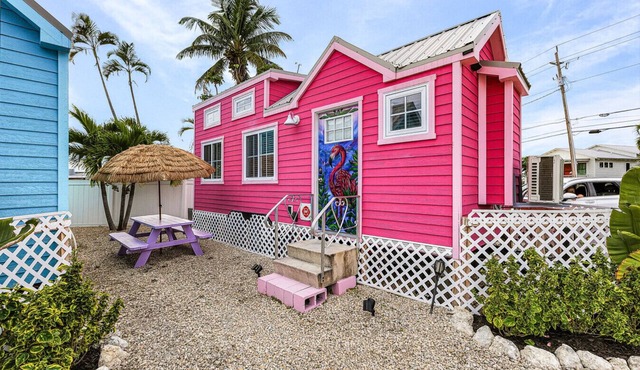 Matlacha Tiny Village - Flamingo