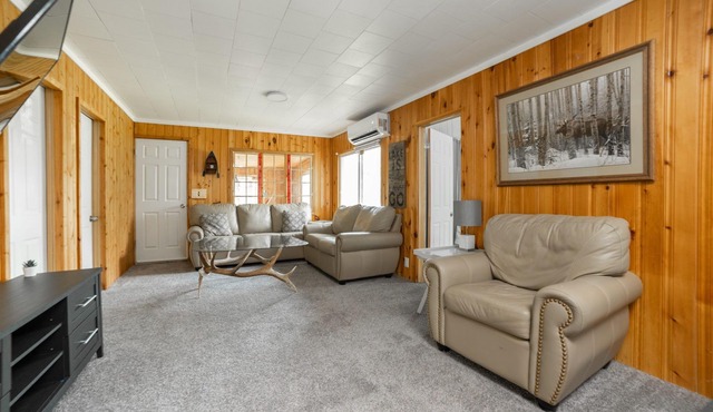 Matlock Dunnotar Area Pet Friendly 3 Bed Cottage Across the Road From the Lake