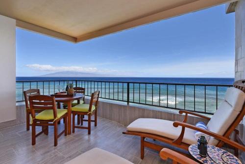 Maui Kai 601 · MK 601 Remodeled Oceanfront Condo w AC Pool