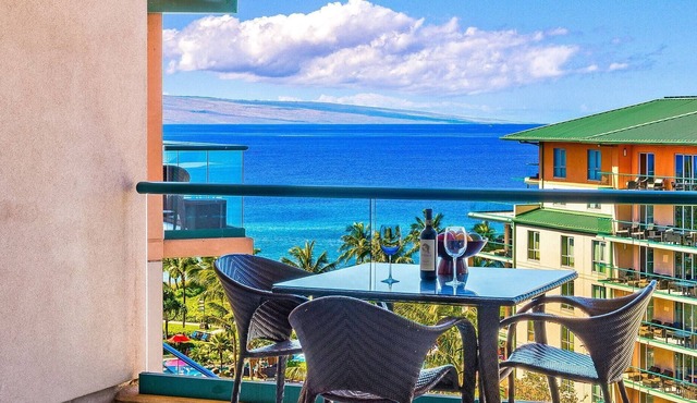 Maui Resort Rentals: Honua Kai Konea 815 - Stunning 8th Floor Ocean View Studio