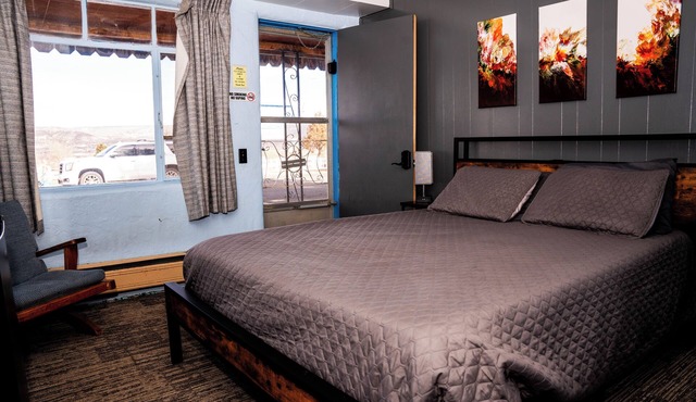Maverick Motel and Glamp Ground