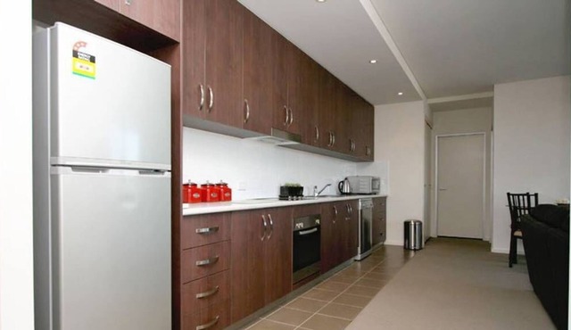 Mawson Lakes Luxury Apartment
