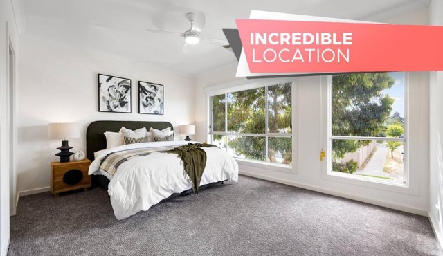 Mawson Lakes Retreat - 3BR, Wifi, Parking