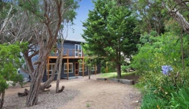 Max Ave Beach House - located at St Andrews Beach