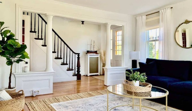 Maxson House Mystic – Easy Walk to Downtown