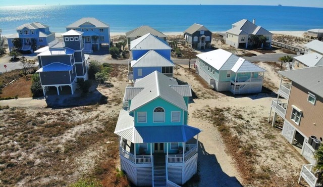 May 15 - 19 Open! Adorable w/Views! Pools!