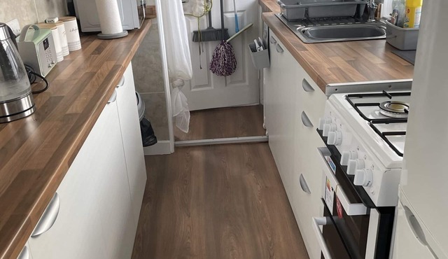 May Beach Cottage, Relaxing Stay With Sea Views