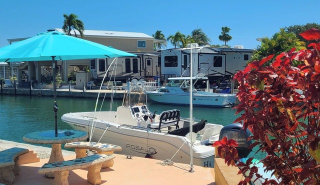 May discount, Waterfront, Boat Dock,Kayak, Paddleboard,golf cart, bikes,