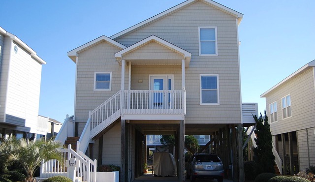 MAY SPECIALS! - 4 Bed IP House on Water-Sleeps 8-EASY BEACH ACCESS