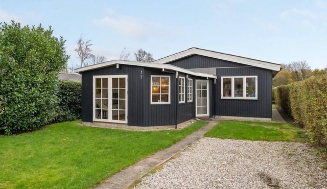 "Maybrit" - 50m from the sea by Interhome