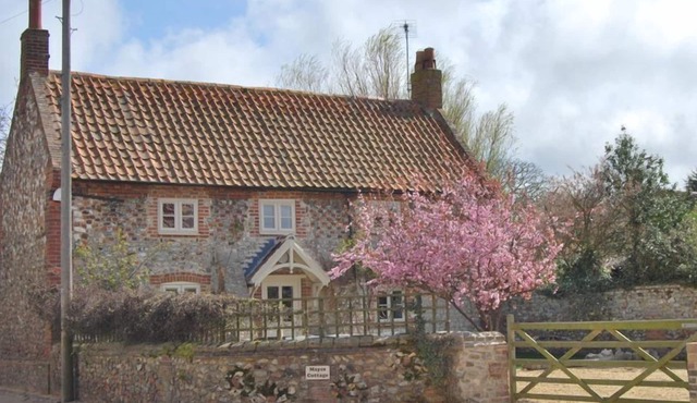Mayes Cottage, Brancaster, Norfolk