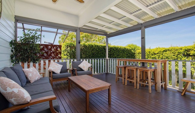 Mayfield Grove Vintage Escape with Modern Comfort