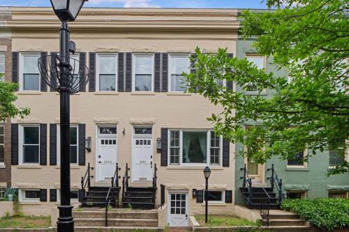 Mayflower Hospitality 4B Retreat- Old Town, VA