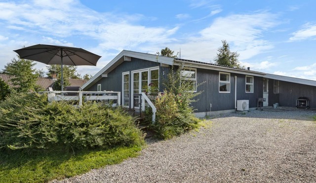 "Maylin" - 350m from the sea by Interhome