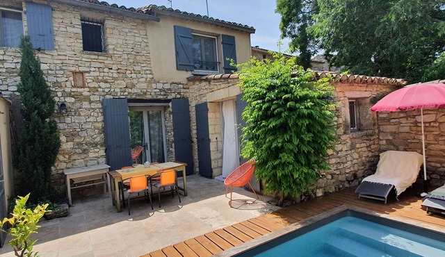 MAZET BETWEEN VINEYARDS, OLIVE GROVES AND HILLS