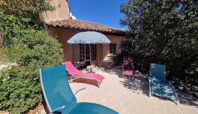 Mazet Hortensia air-conditioned, private terrace-shared pool - Vallée des Baux