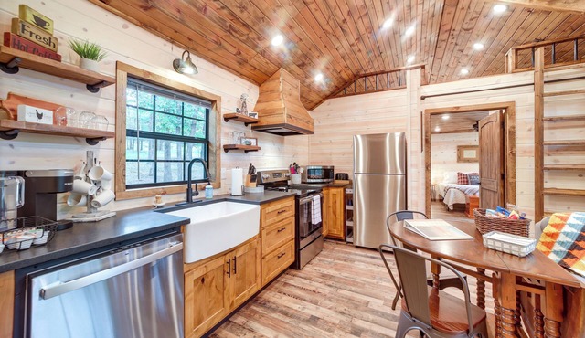 McAlester Vacation Rental w/Private Hot Tub