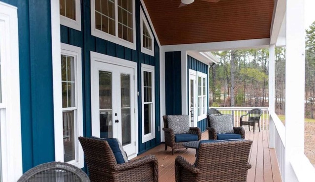 McAlister - Absolutely Stunning Home on Lake Keowe