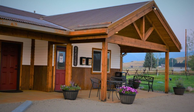 McAllister Inn & Lodging