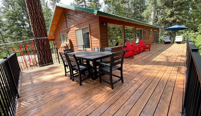 McCall ski cabin with vintage vibes and modern amenities, pet friendly 🌲