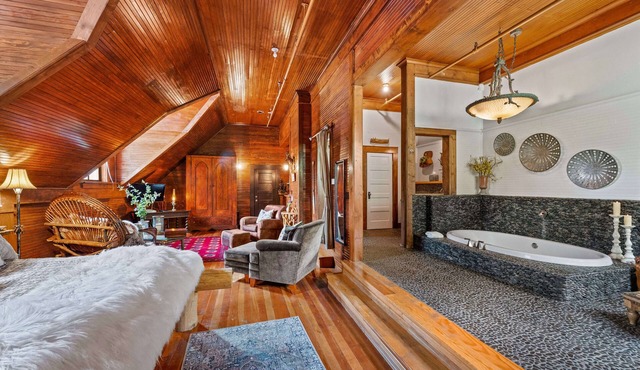 Mccloud Mercantile Hotel