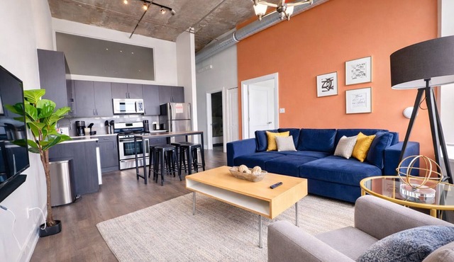 McCormick Place 2b/2b family unit with optional parking for up to 8 guests