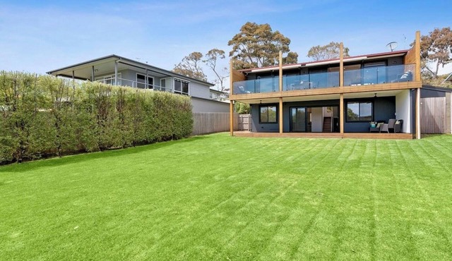 McCrae Holidays by Ready Set Stay