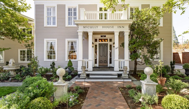 McCully House Inn