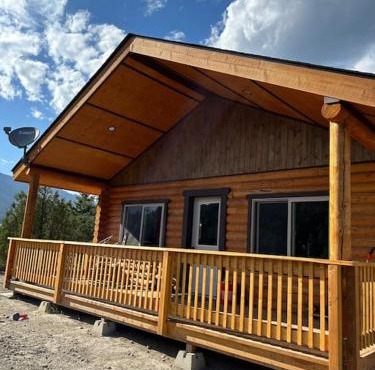 McDonald Cabin #6 next to YNP