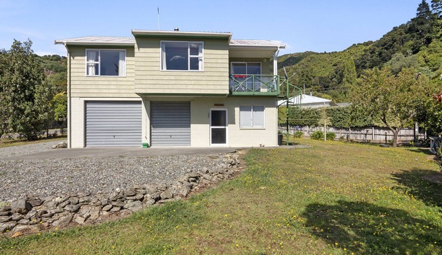 McFalls Bach - Havelock Holiday Home