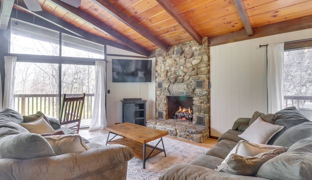 McGaheysville Vacation Rental: Yard & Fire Pit!