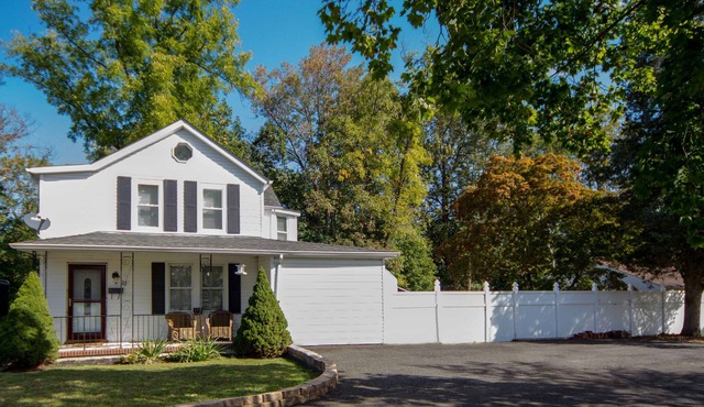 McGuire, Fort Dix, Lakehurst / (JBMDL) Only A 5 Minute Drive!