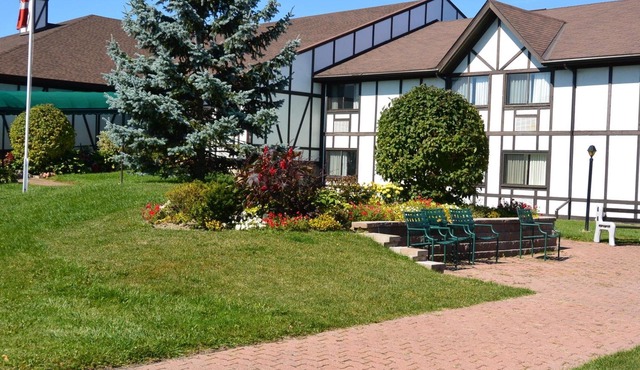 McIntosh Country Inn & Conference Centre in Canada