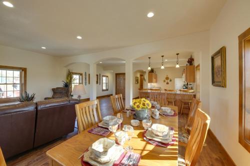 'McJugger’s Loft:' Walk to Lake, Park, Restaurants