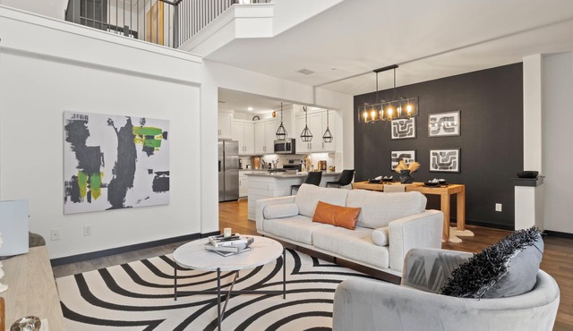 Mckinney’s Must-Stay: Modern Art Deco Townhouse