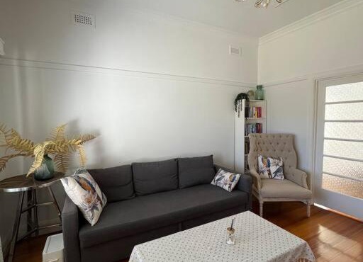 McKinnon three bedroom cosy house