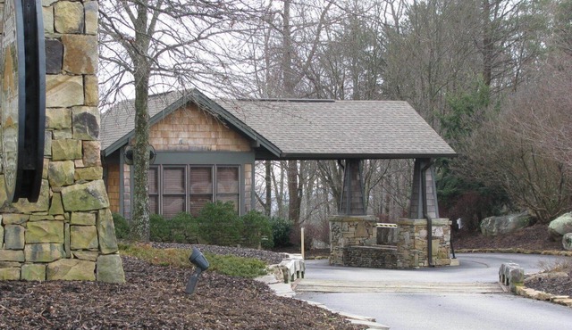 McLemore offers tennis, swimming, fishing.