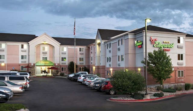 MCM Elegante Suites